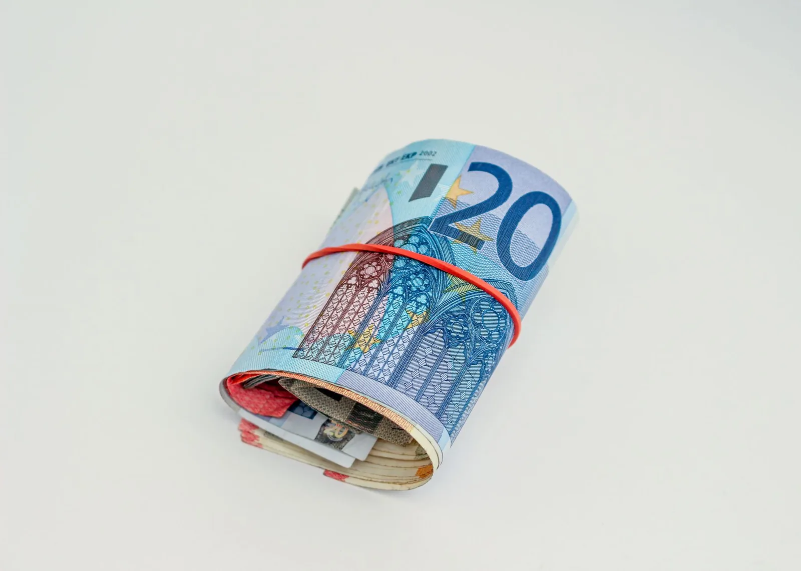 europe trip cost on a budget