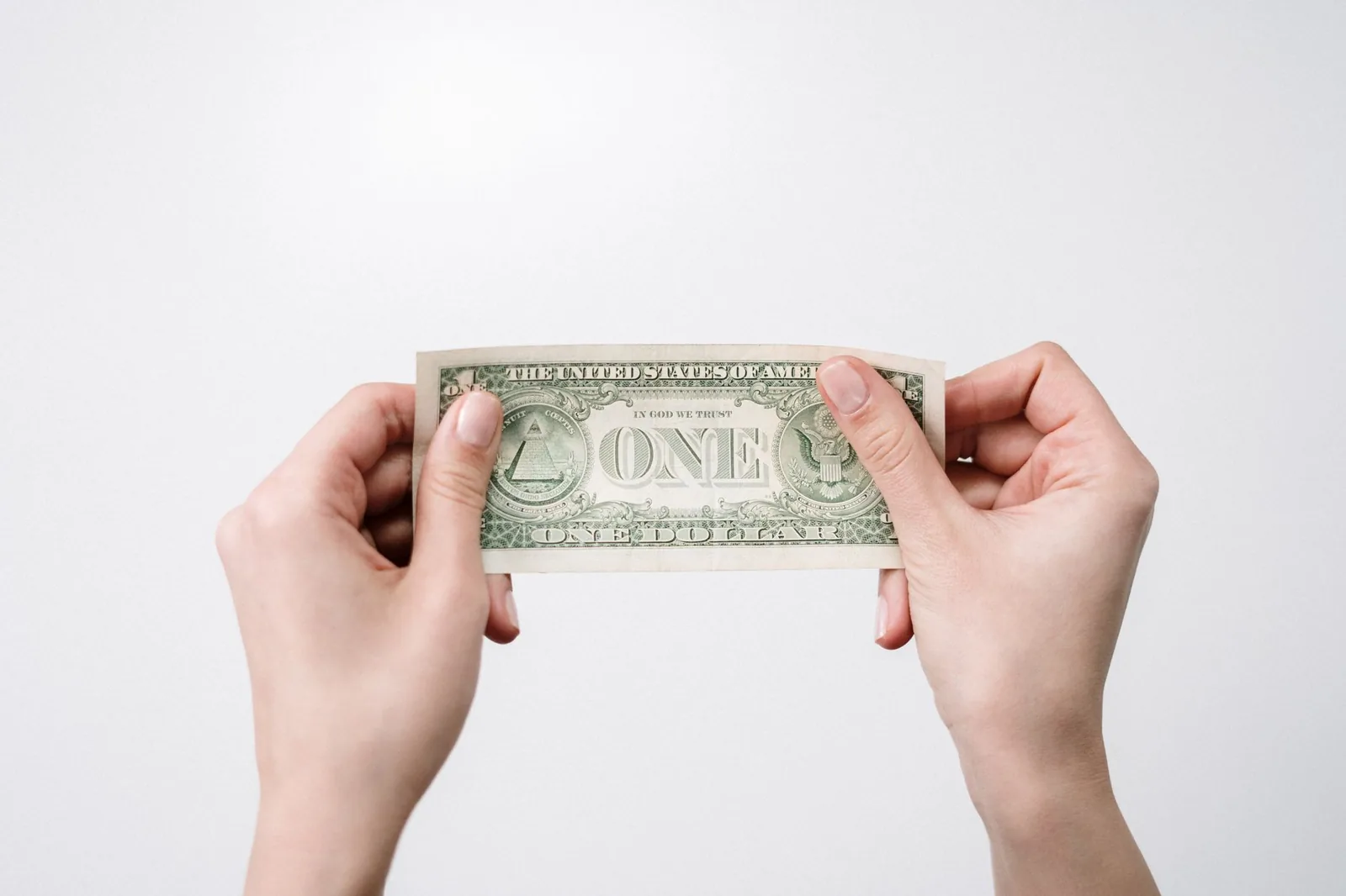 How to save money for travel by tracking a weekly budget and booking early