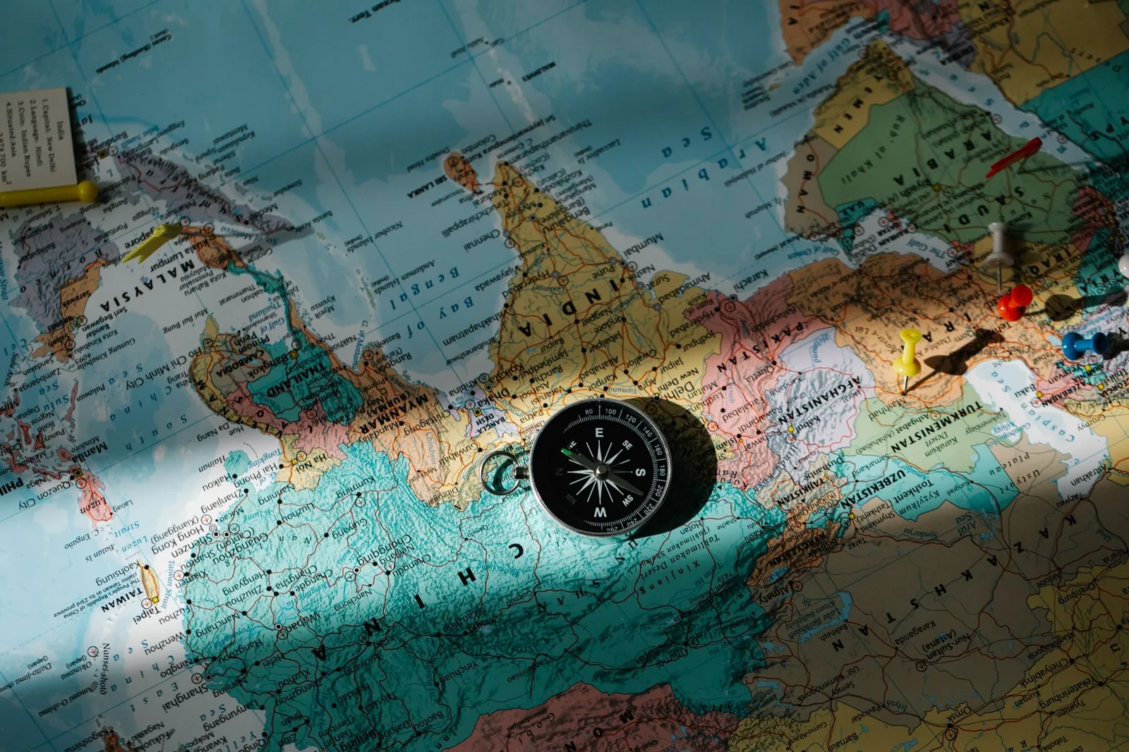 How to plan a vacation itinerary with maps, notes, and a packed schedule