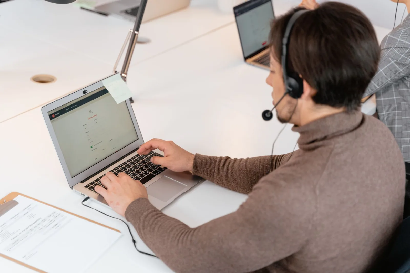 travel agent booking a detailed itinerary