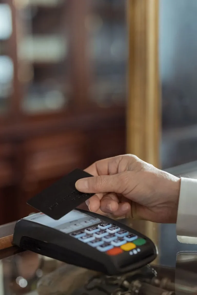 Best Airline Credit Cards 2025: Maximize Miles and Perks
