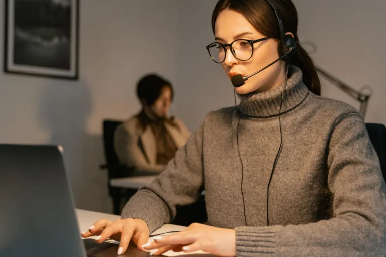 Travel Agent vs Online Booking: Which Should You Use for Your Next Trip?